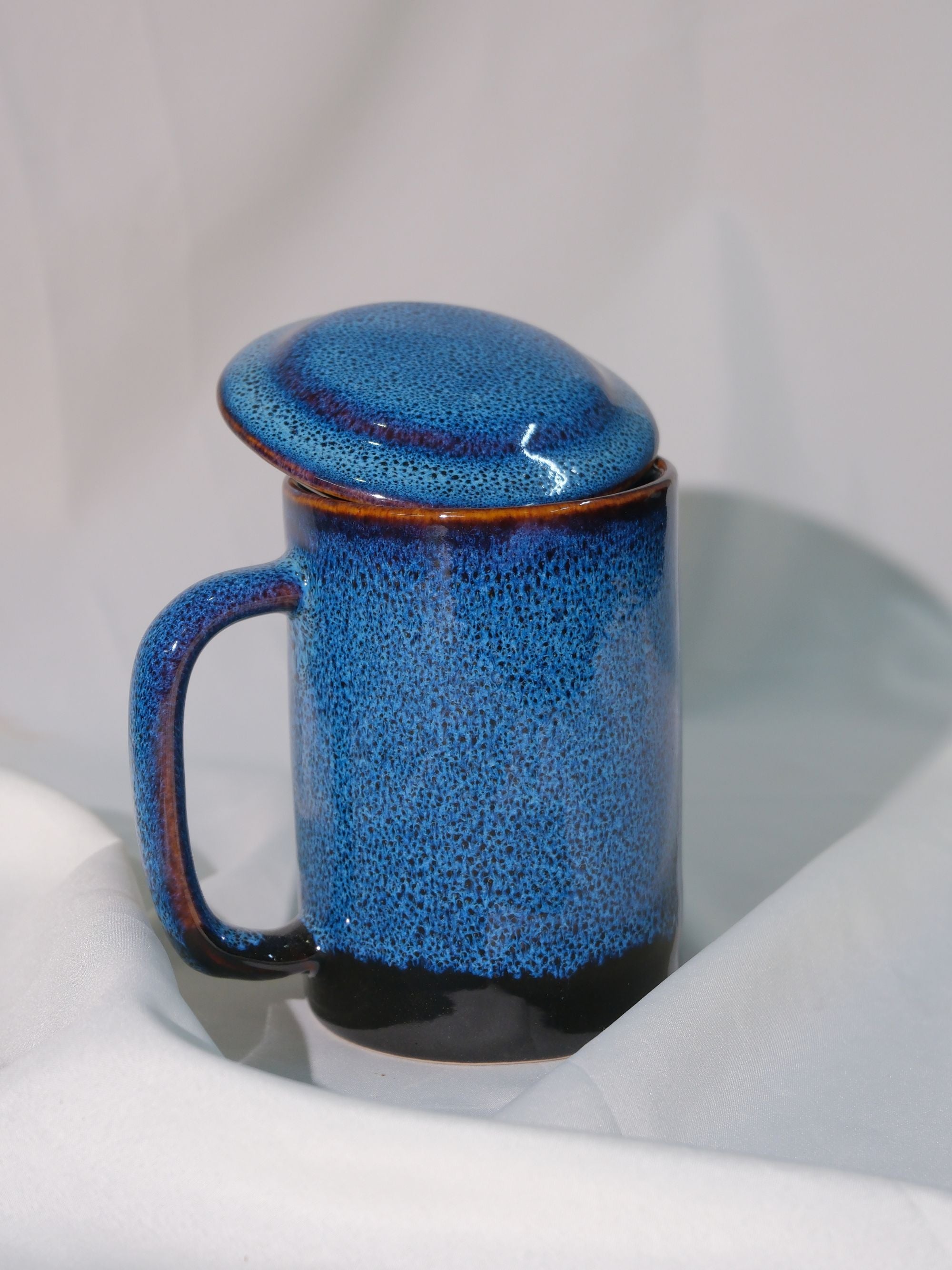 Handmade Ceramic Tea Cup with Lid – Stoneware Tea Cup for Daily Rituals