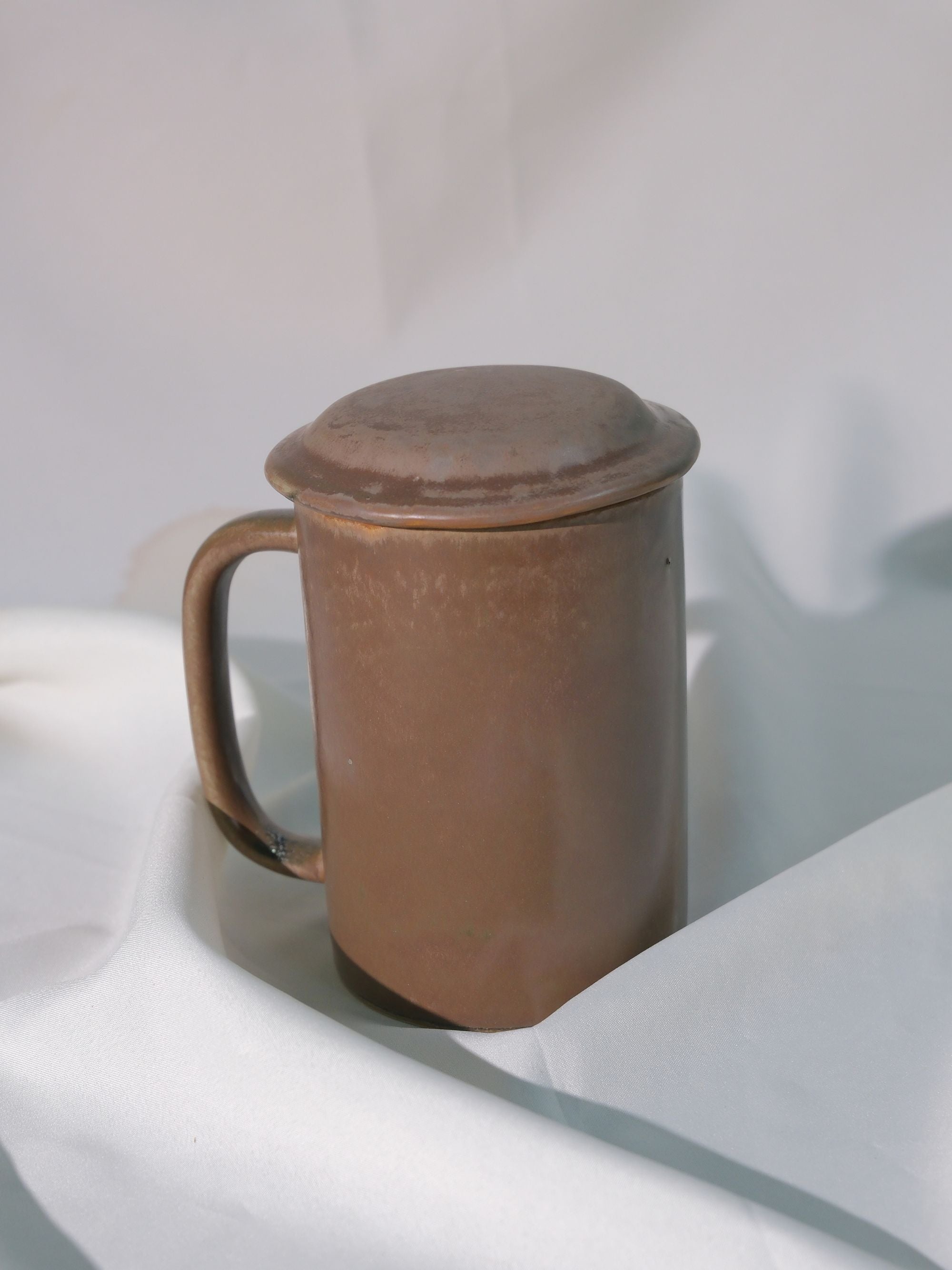 Handmade Ceramic Tea Cup with Lid – Stoneware Tea Cup for Daily Rituals