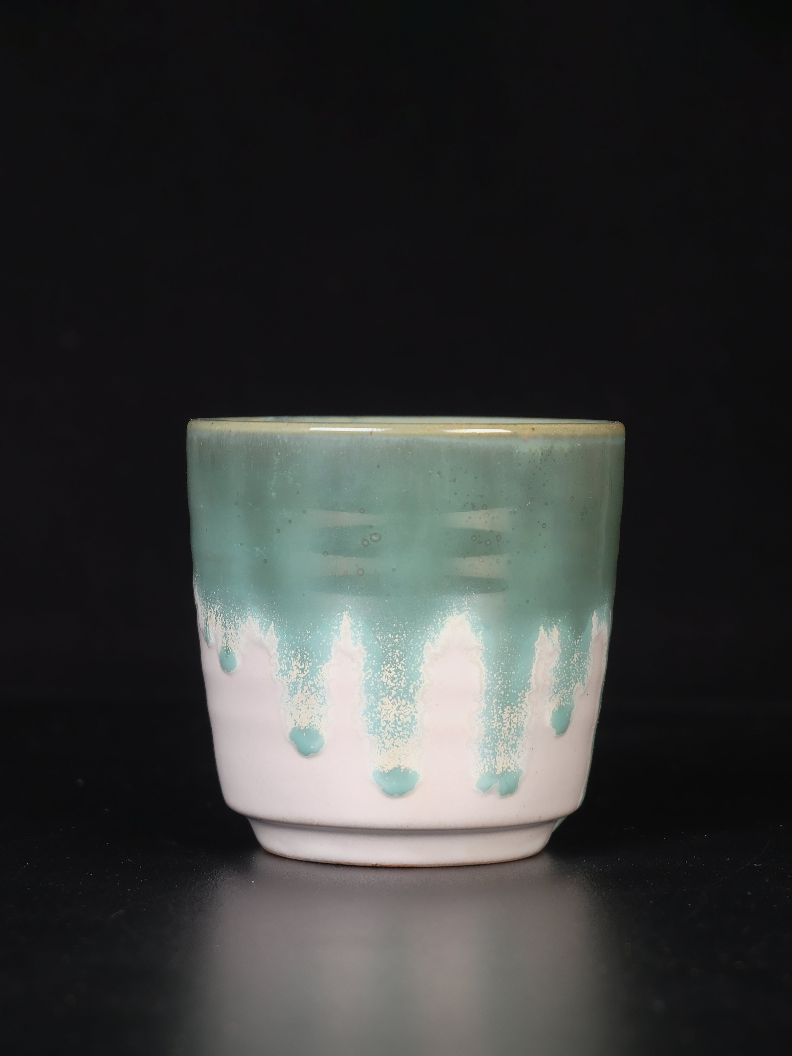 Minimalist Ceramic Mug 9 oz – Handleless Coffee Cup (Japandi Style)